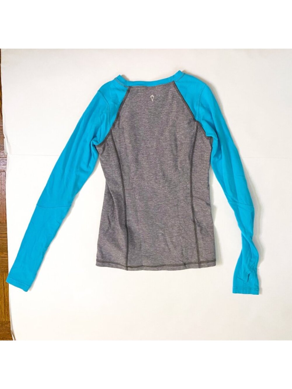 Ivivva Colorblock Raglan Activewear Tee, Size 12 - Picture 2 of 4